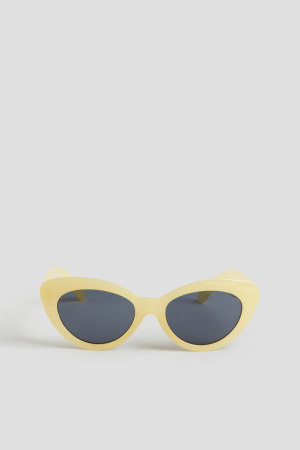 Cat-eye sunglasses